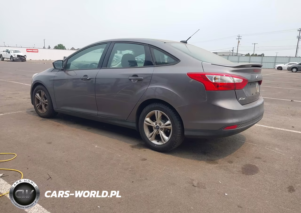 2012 Ford Focus Se VIN:1FAHP3F20CL392639 - 3