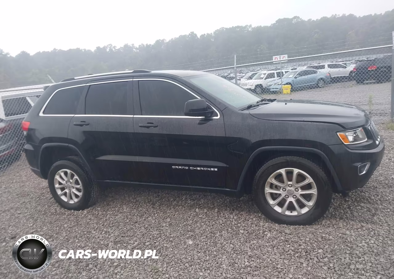 2015 Jeep Grand Cherokee Laredo VIN:1C4RJEAG2FC653983 - 13