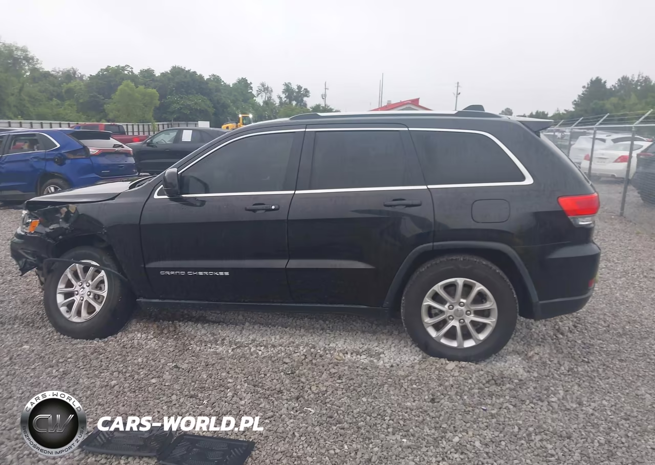 2015 Jeep Grand Cherokee Laredo VIN:1C4RJEAG2FC653983 - 14