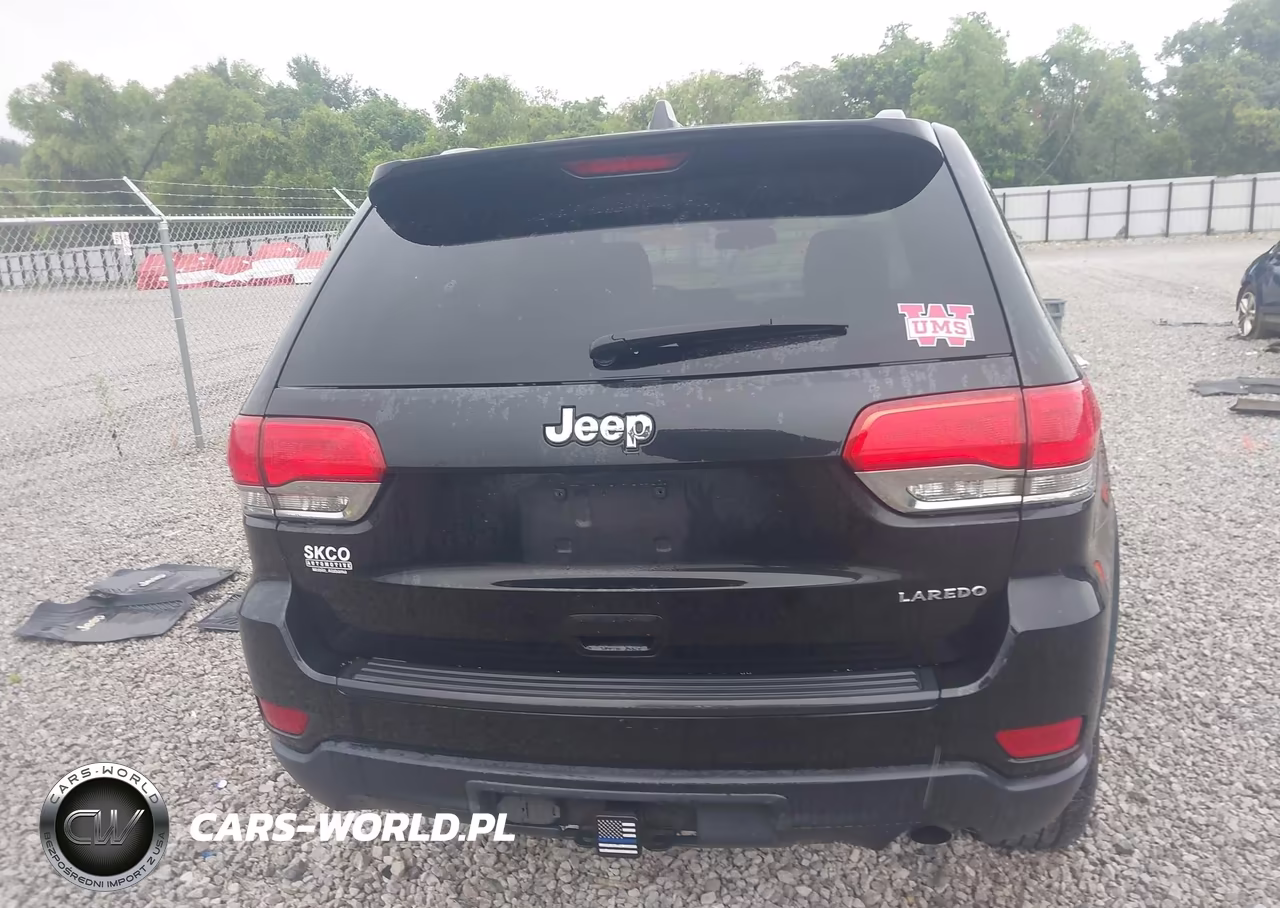 2015 Jeep Grand Cherokee Laredo VIN:1C4RJEAG2FC653983 - 16