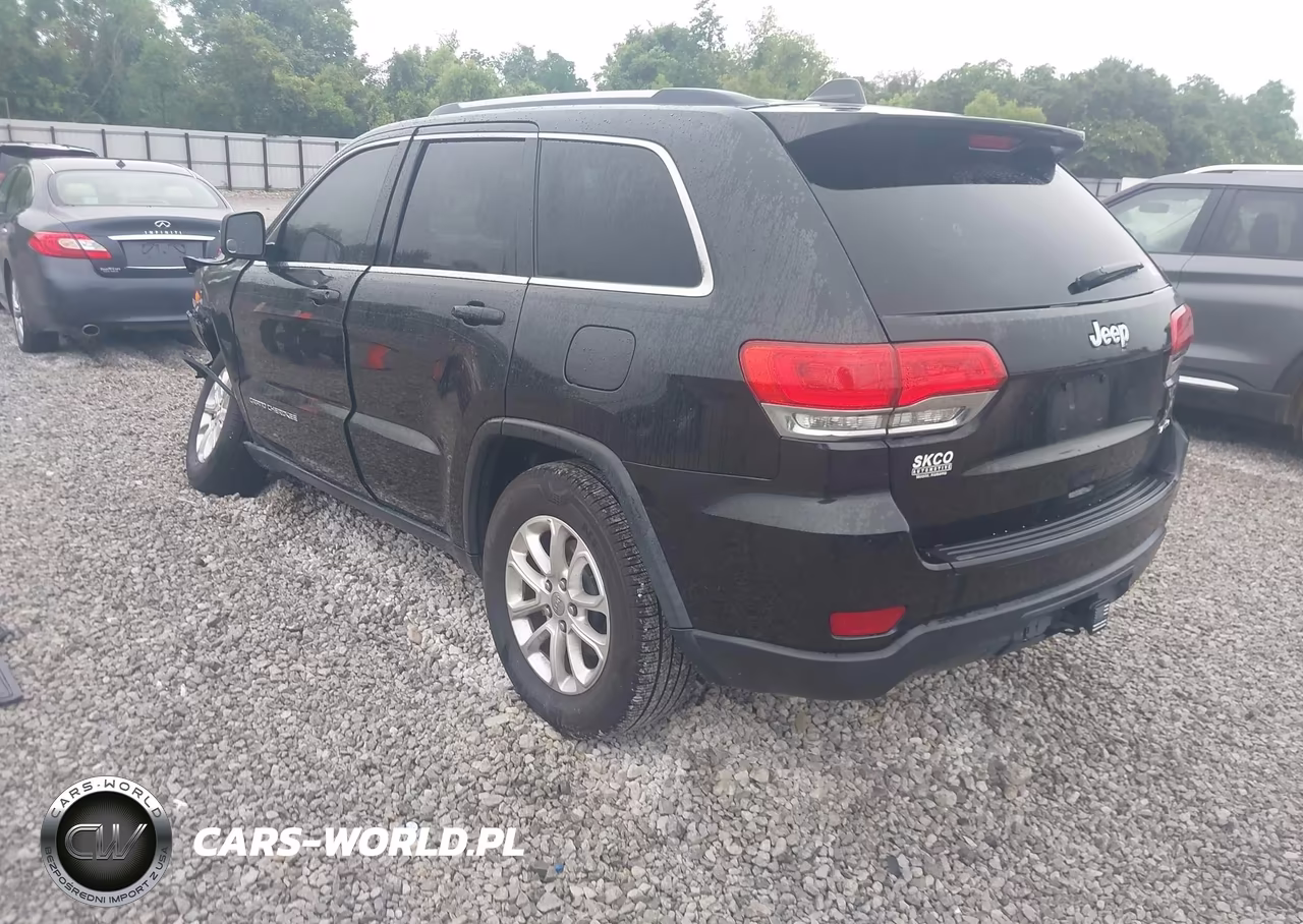 2015 Jeep Grand Cherokee Laredo VIN:1C4RJEAG2FC653983 - 3