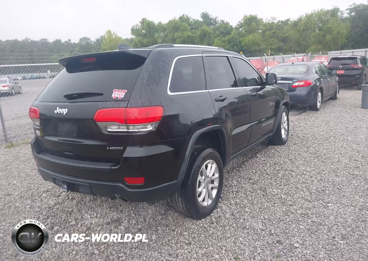 2015 Jeep Grand Cherokee Laredo VIN:1C4RJEAG2FC653983 - 4