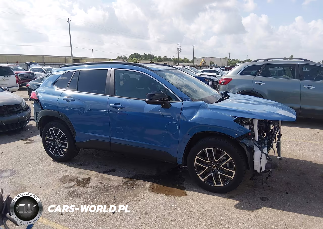2026 Toyota Corolla Cross Xle VIN:7MUDAAAG6TV188790 - 14