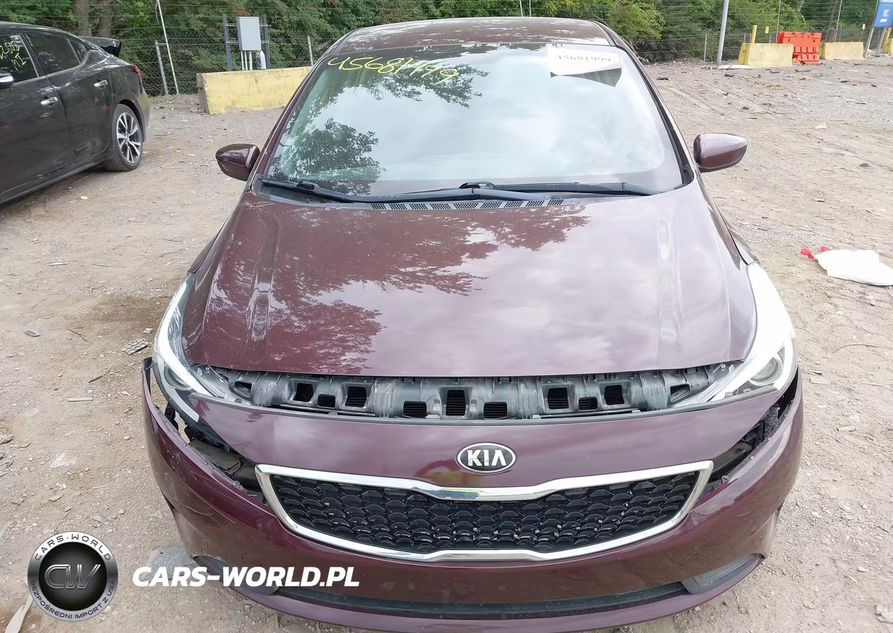 2018 Kia Forte Lx VIN:3KPFK4A76JE201823 - 12