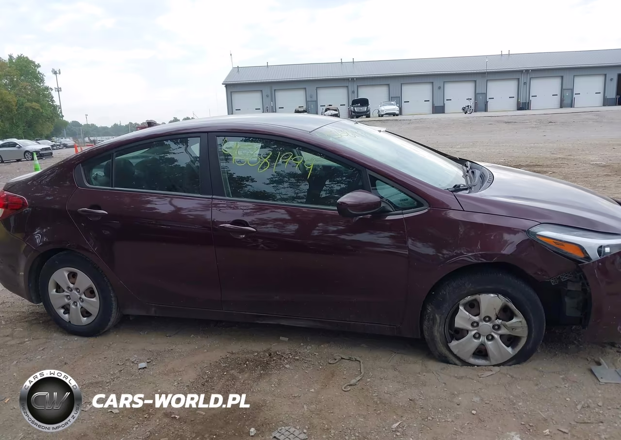 2018 Kia Forte Lx VIN:3KPFK4A76JE201823 - 13