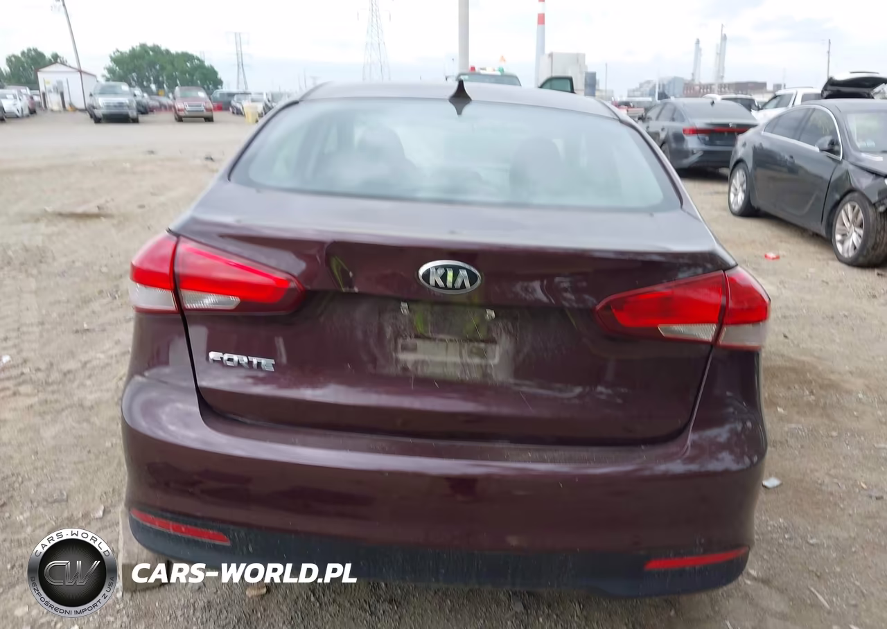 2018 Kia Forte Lx VIN:3KPFK4A76JE201823 - 16