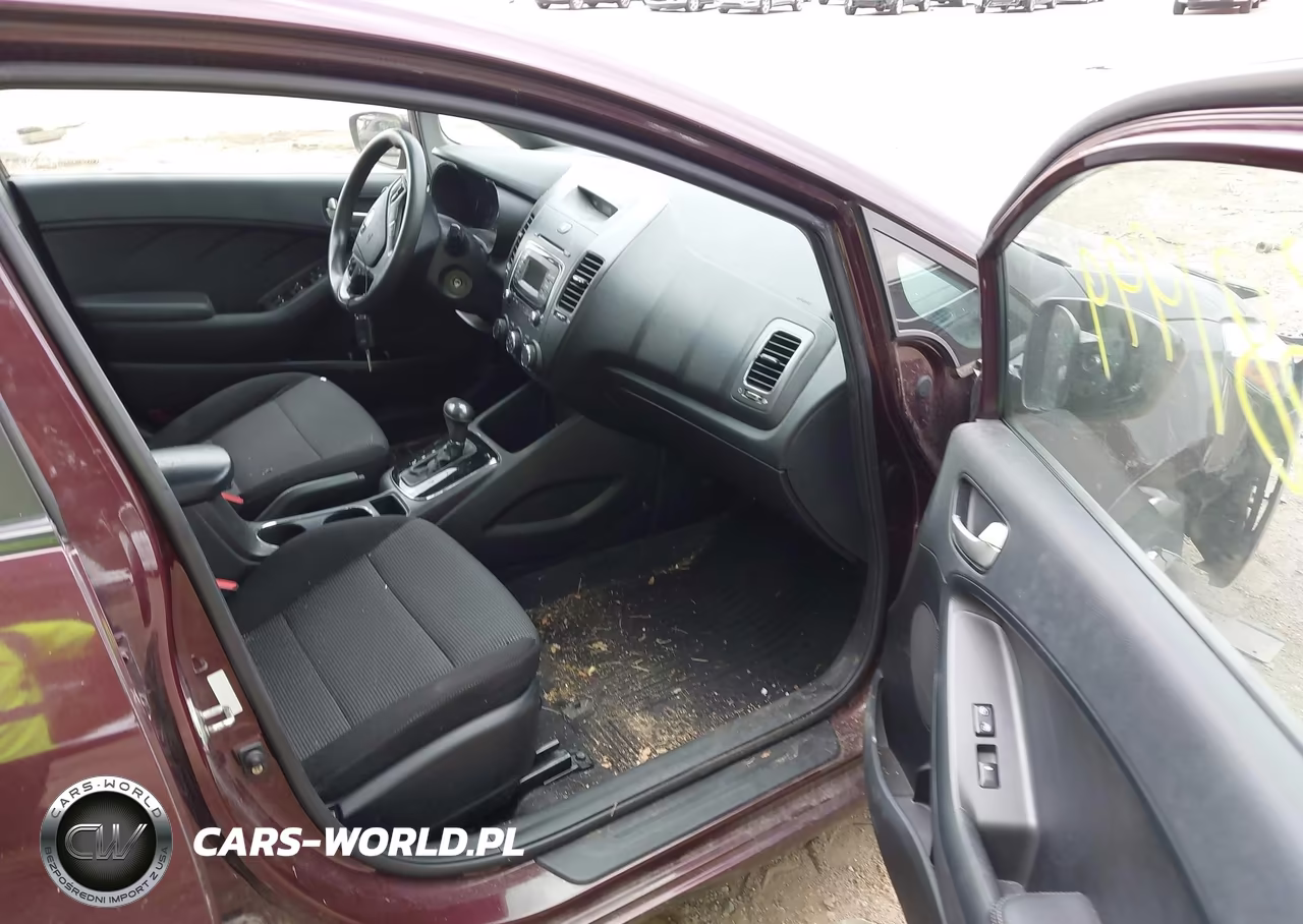 2018 Kia Forte Lx VIN:3KPFK4A76JE201823 - 5