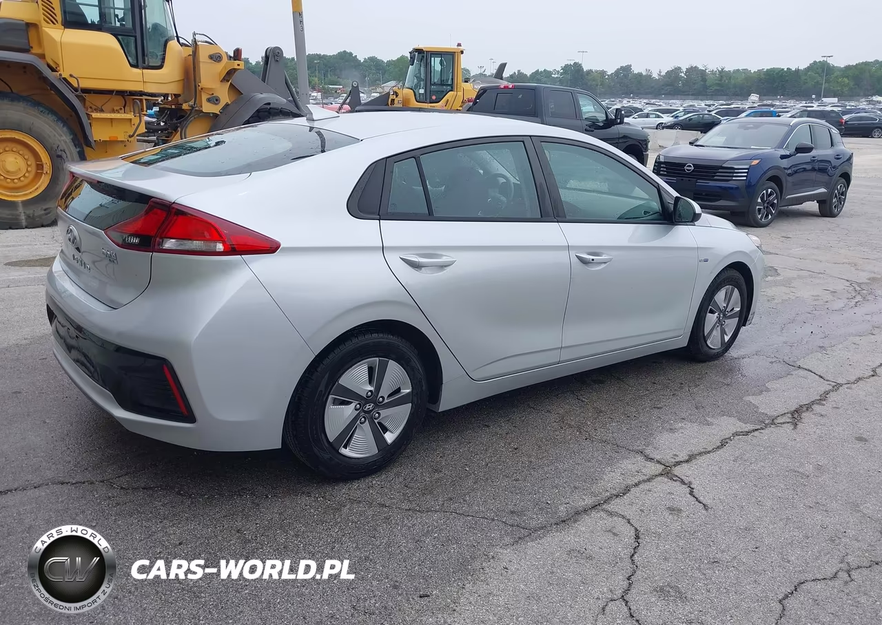 2019 Hyundai Ioniq Hybrid Blue VIN:KMHC65LC7KU107746 - 4