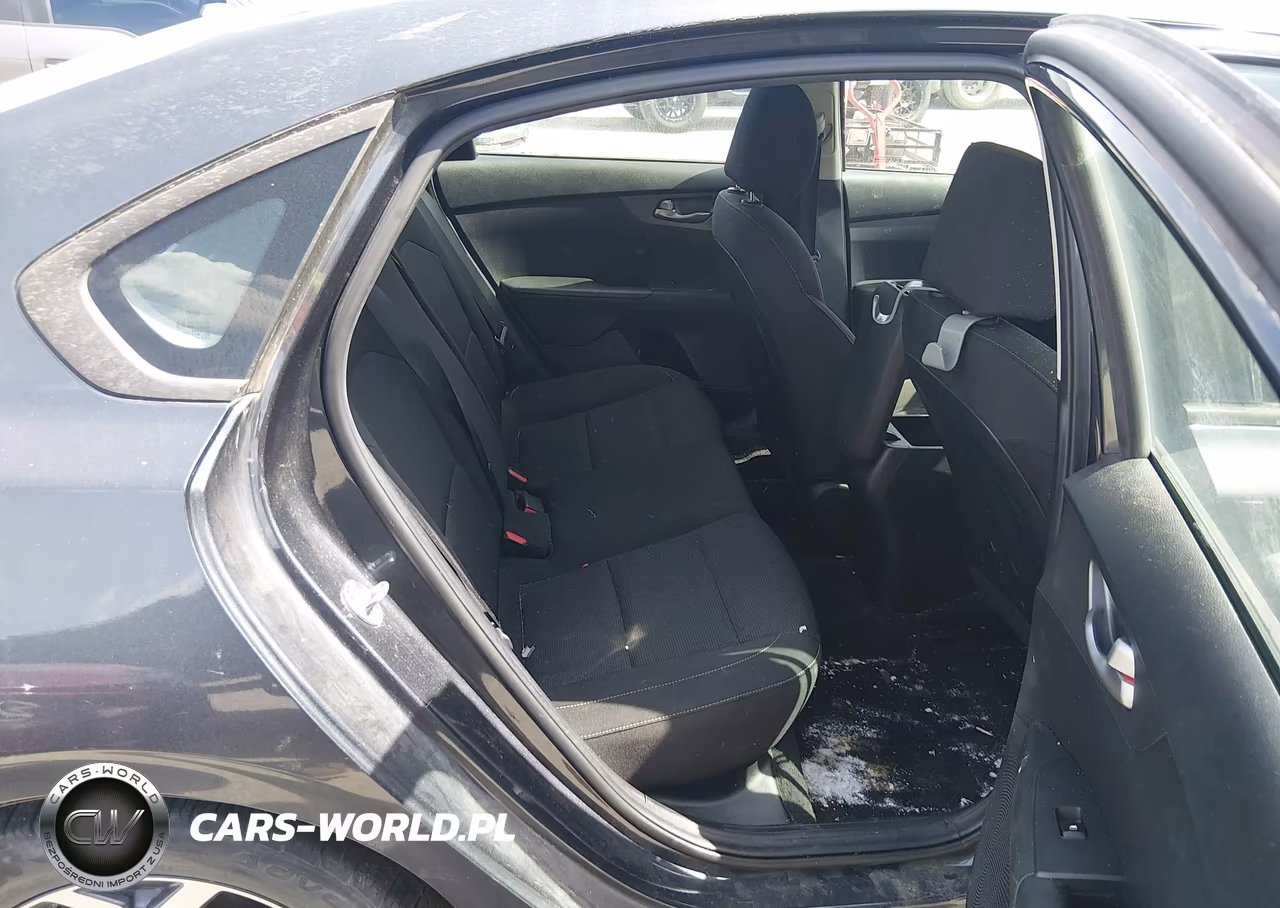 2021 Kia Forte Lxs VIN:3KPF24AD1ME266945 - 8