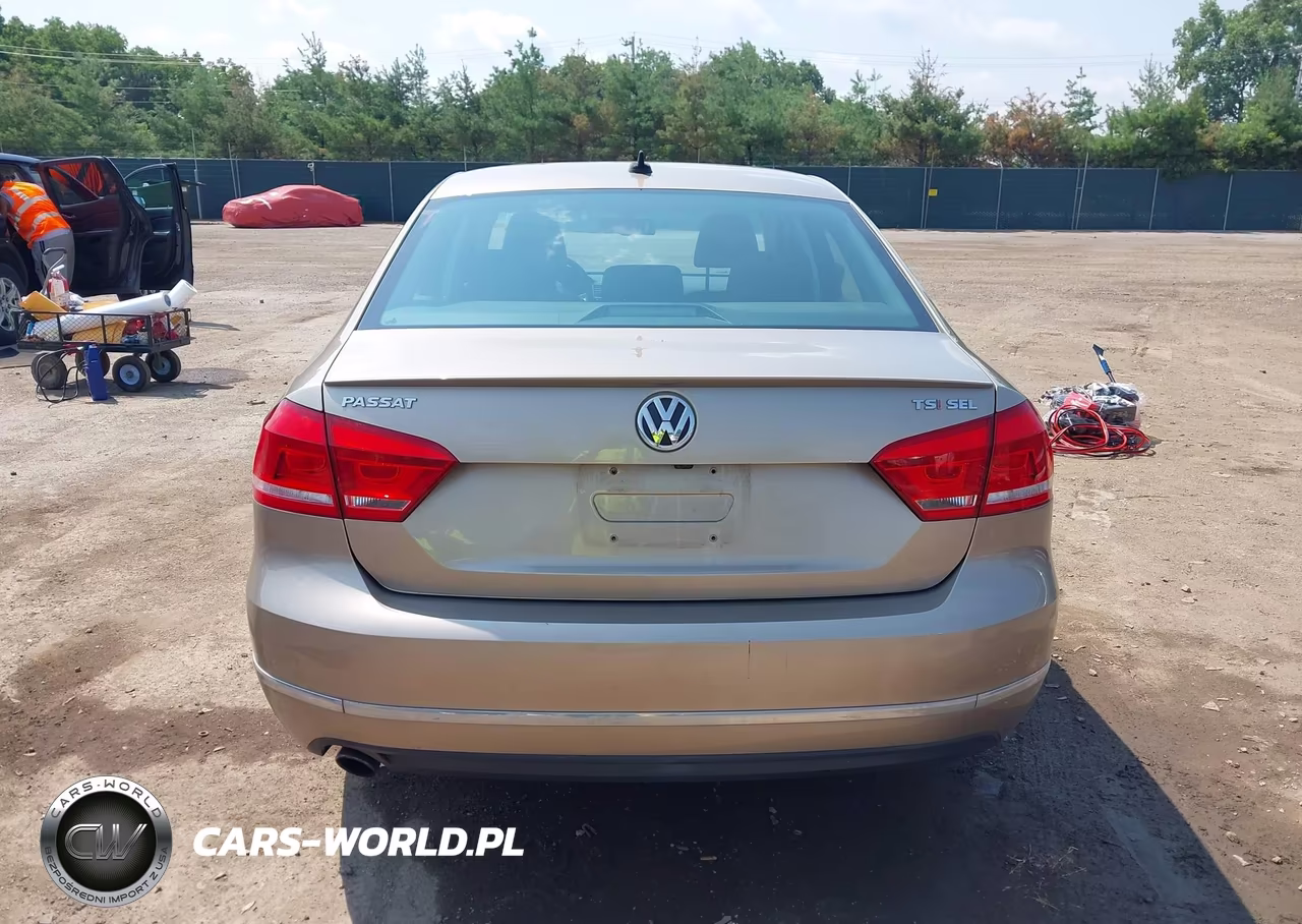 2015 Volkswagen Passat 1.8T Sel Premium VIN:1VWCS7A36FC043593 - 16