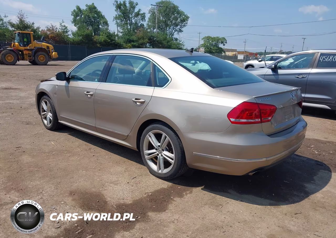 2015 Volkswagen Passat 1.8T Sel Premium VIN:1VWCS7A36FC043593 - 3