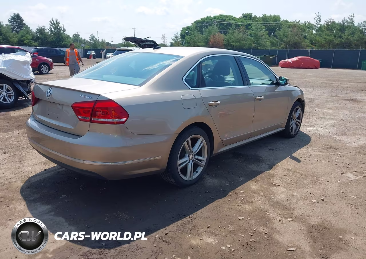 2015 Volkswagen Passat 1.8T Sel Premium VIN:1VWCS7A36FC043593 - 4