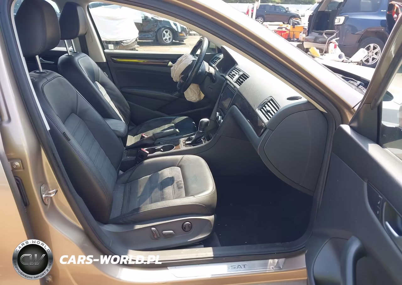 2015 Volkswagen Passat 1.8T Sel Premium VIN:1VWCS7A36FC043593 - 5