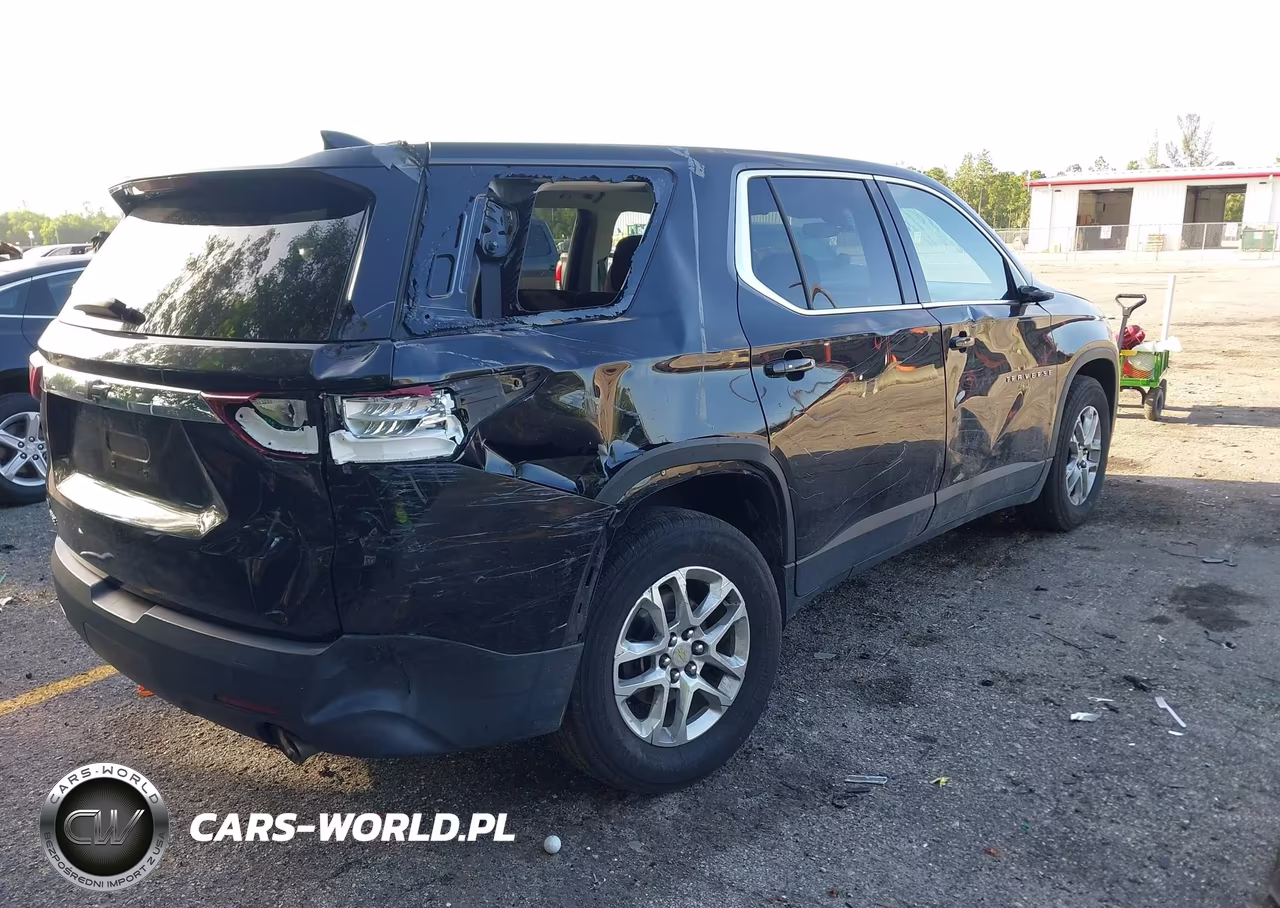 2019 Chevrolet Traverse Ls VIN:1GNERFKW3KJ218437 - 4