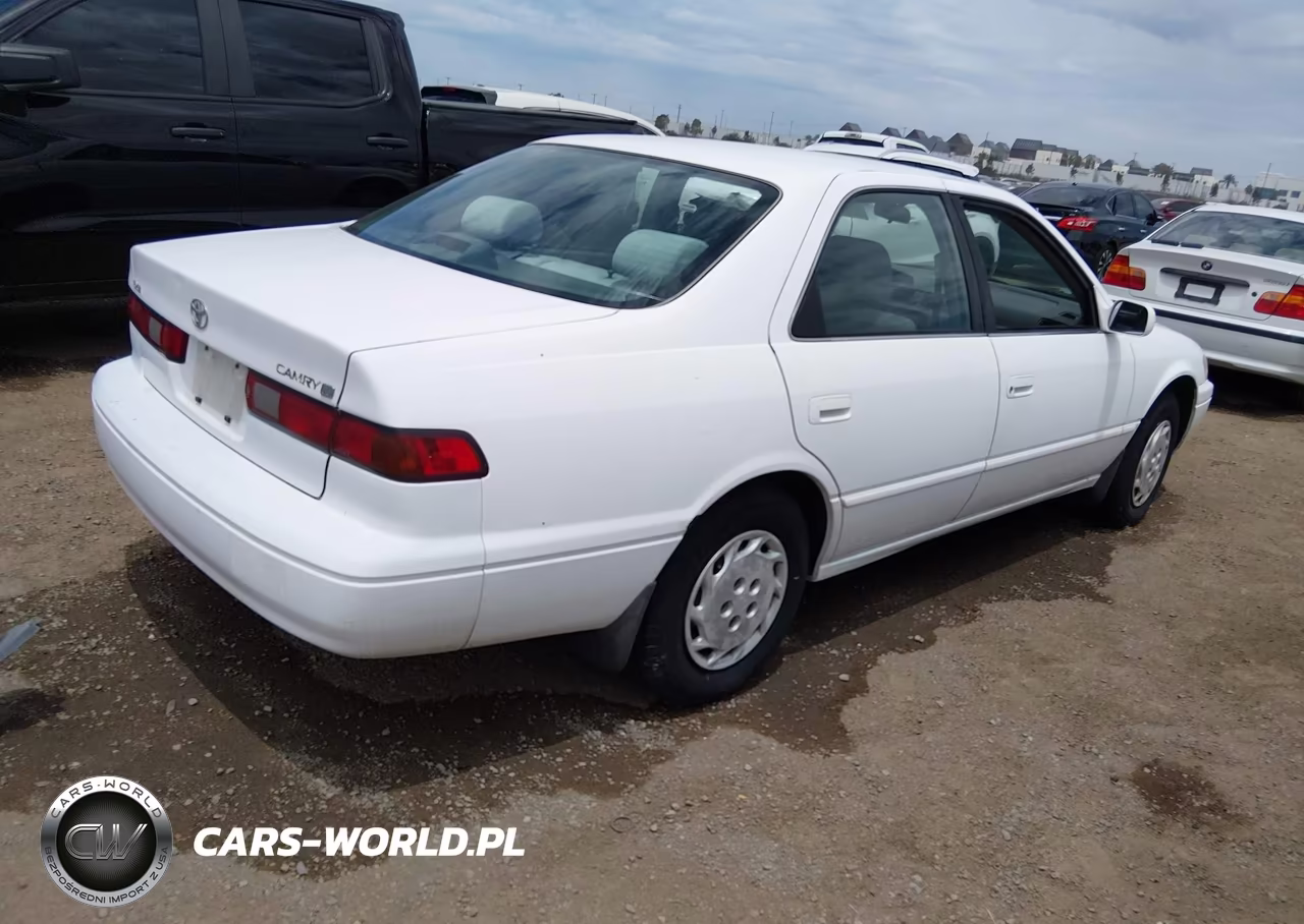 1998 Toyota Camry Le VIN:JT2BG22K7W0238203 - 4