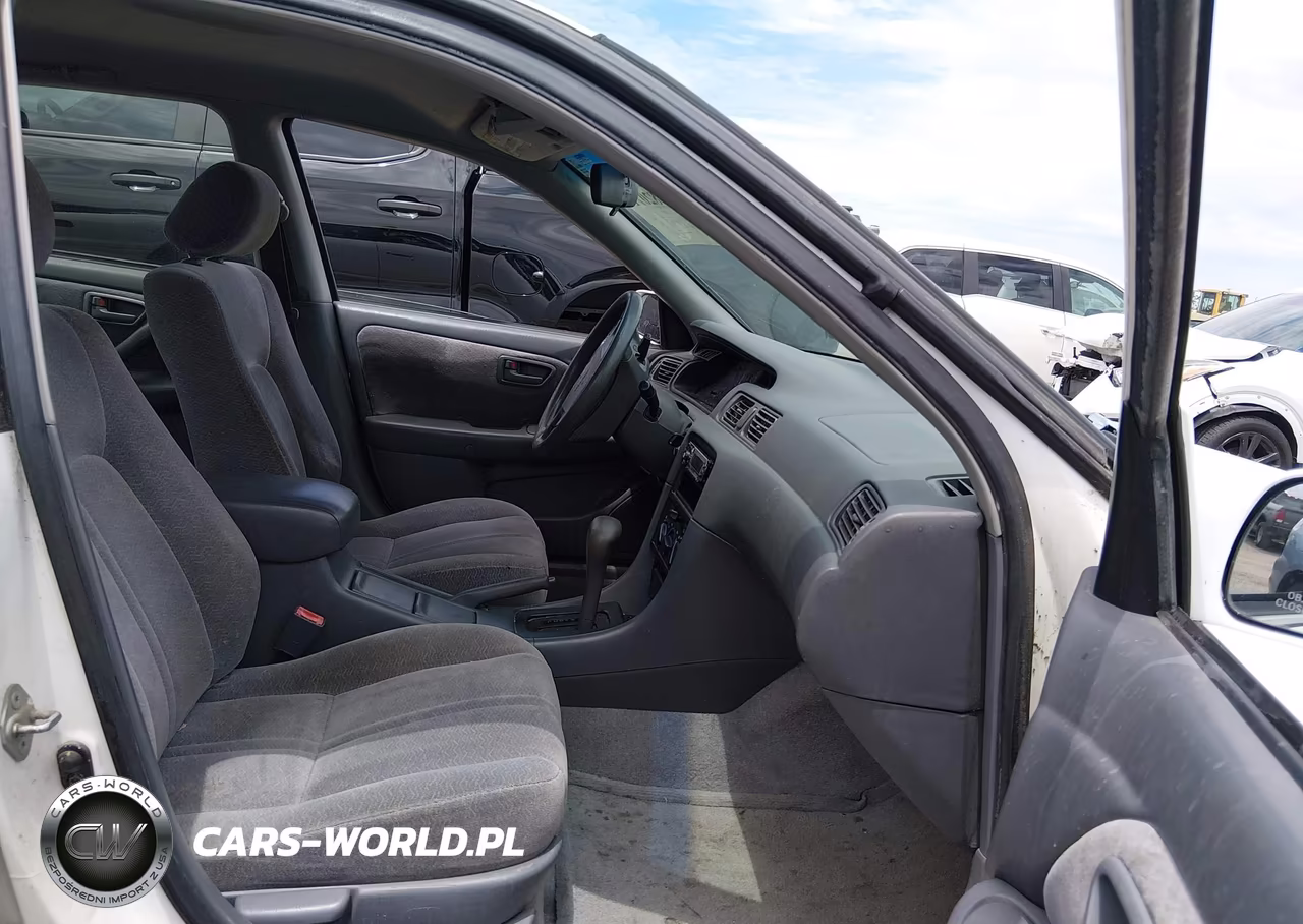 1998 Toyota Camry Le VIN:JT2BG22K7W0238203 - 5