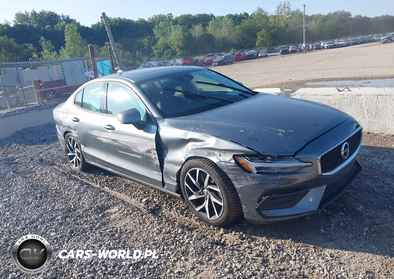 2019 Volvo S60 T6 Momentum