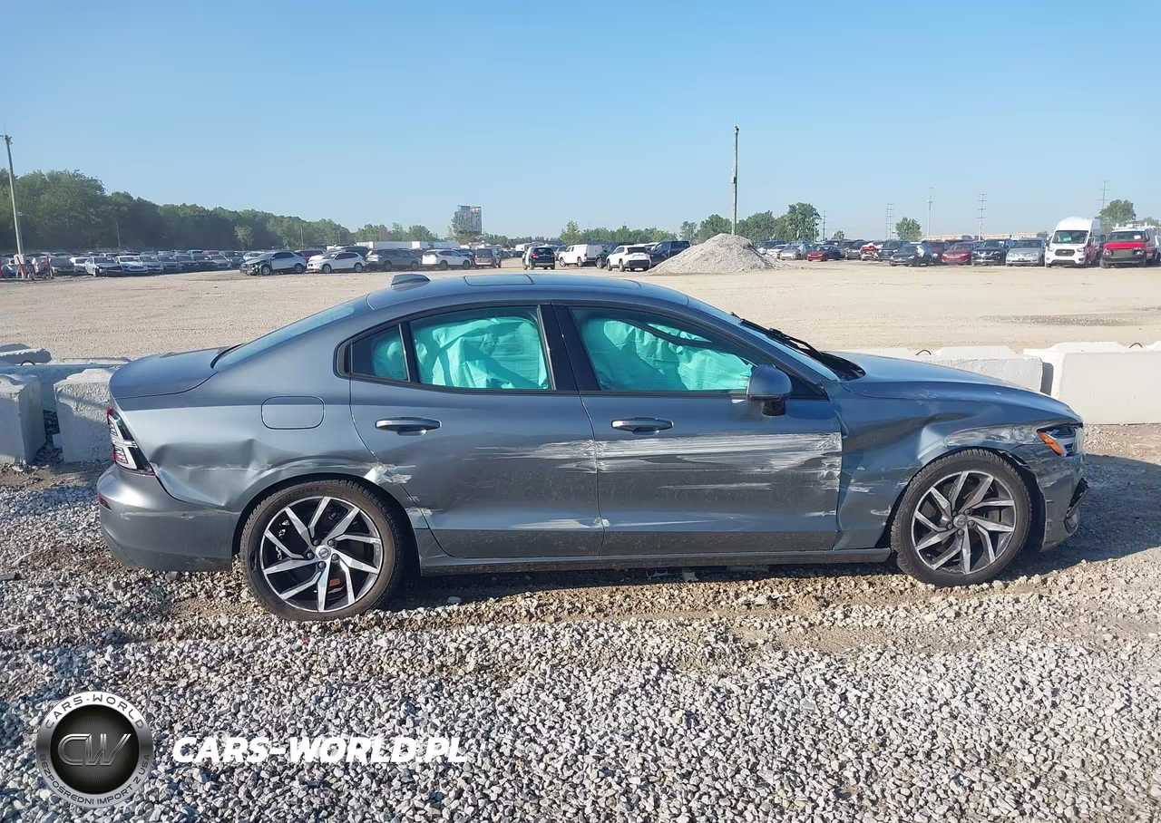 2019 Volvo S60 T6 Momentum VIN:7JRA22TK1KG010510 - 13