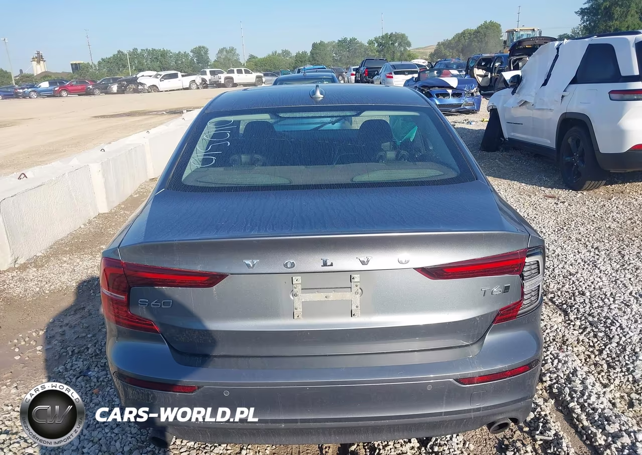 2019 Volvo S60 T6 Momentum VIN:7JRA22TK1KG010510 - 16