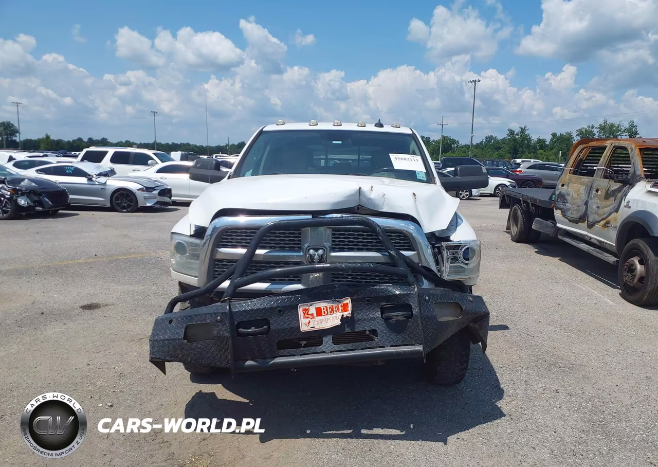 2018 Ram 3500 Laramie 4X4 8' Box VIN:3C63RRJL2JG324703 - 12