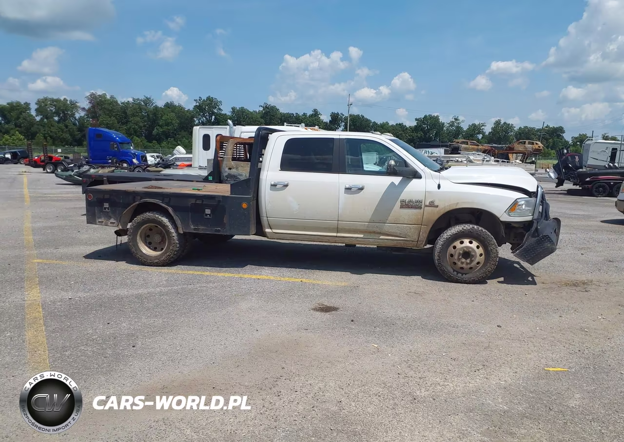 2018 Ram 3500 Laramie 4X4 8' Box VIN:3C63RRJL2JG324703 - 13