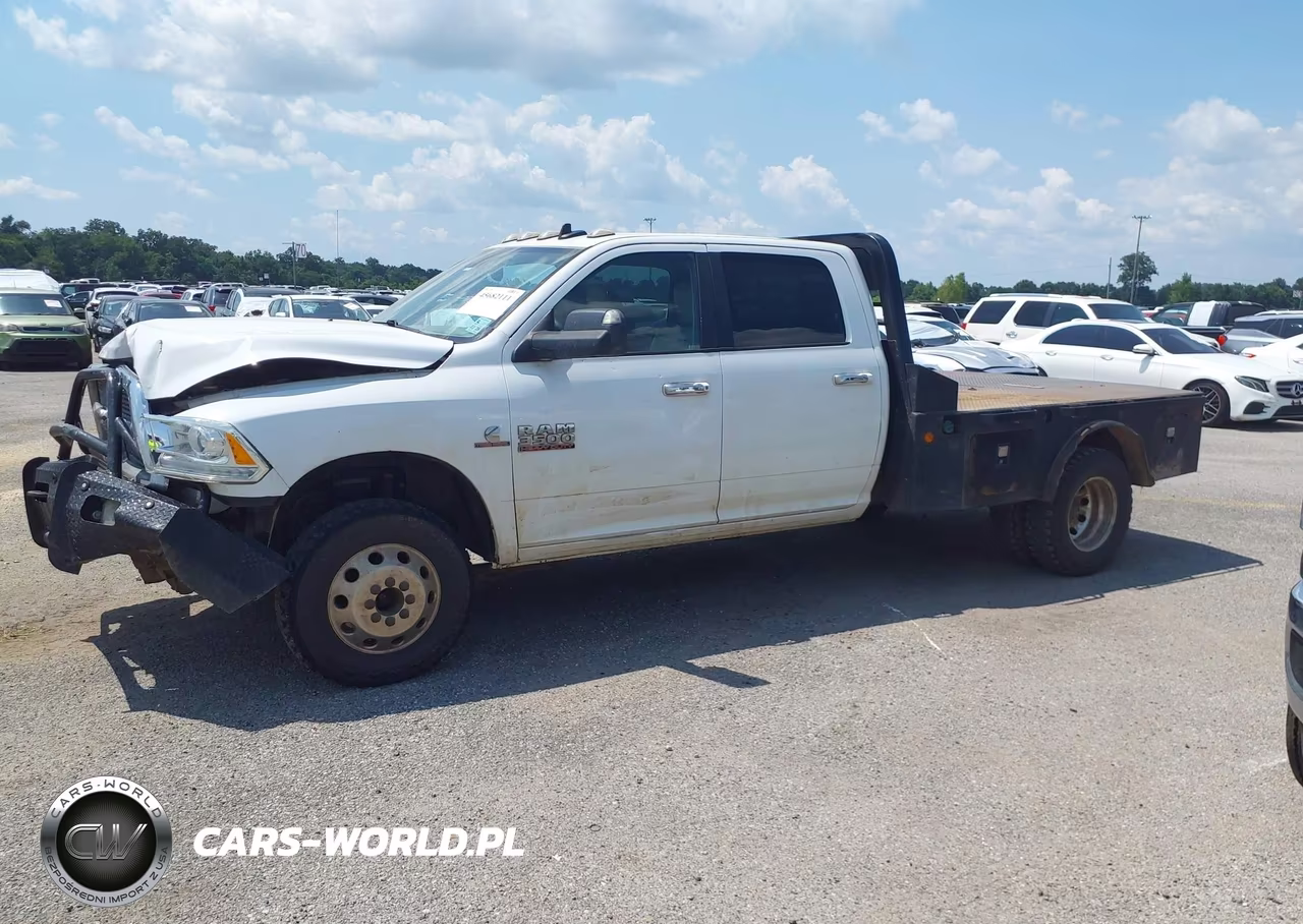2018 Ram 3500 Laramie 4X4 8' Box VIN:3C63RRJL2JG324703 - 14