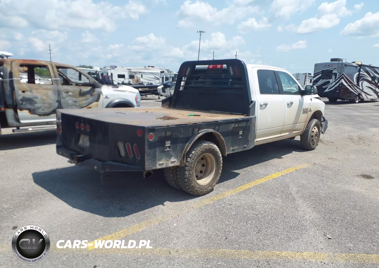 2018 Ram 3500 Laramie 4X4 8' Box VIN:3C63RRJL2JG324703 - 4