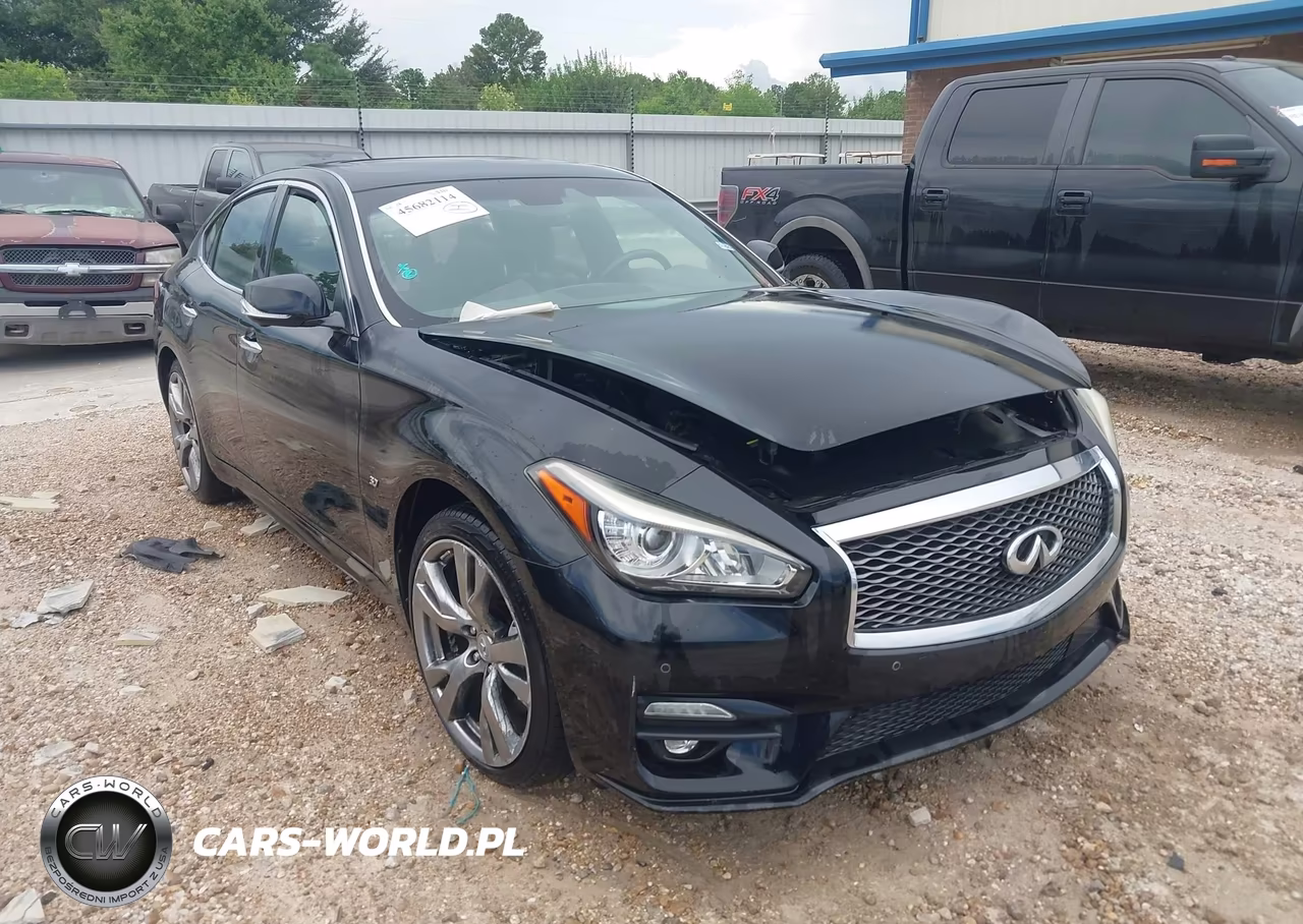 2015 Infiniti Q70 3.7