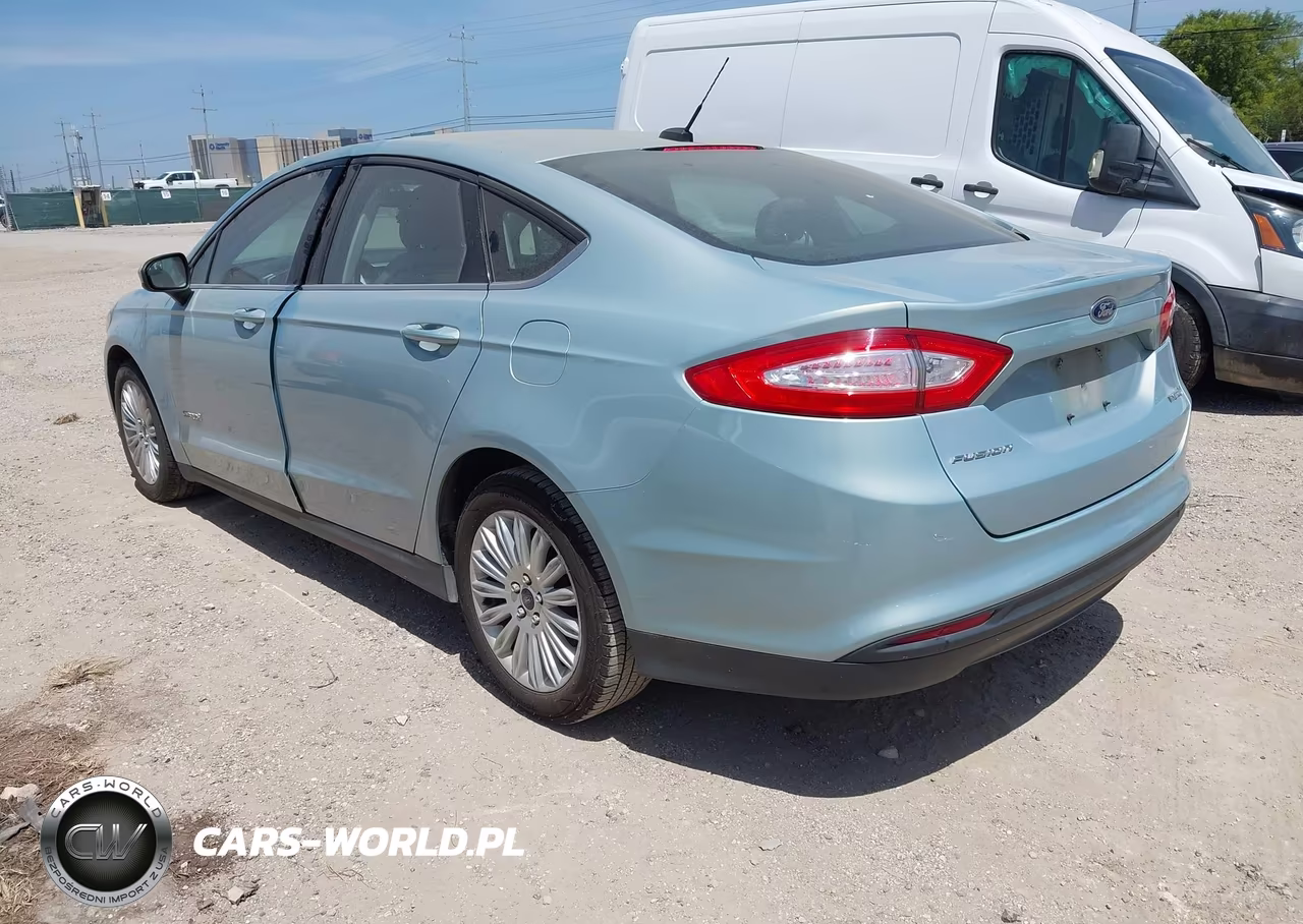 2014 Ford Fusion Hybrid S VIN:3FA6P0UU1ER368719 - 3