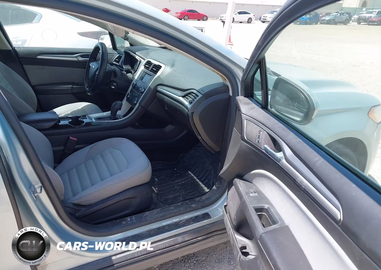 2014 Ford Fusion Hybrid S VIN:3FA6P0UU1ER368719 - 5