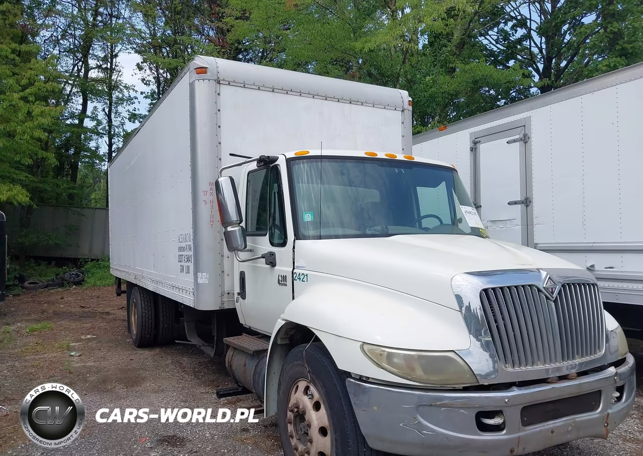 2002 International 4000 4300