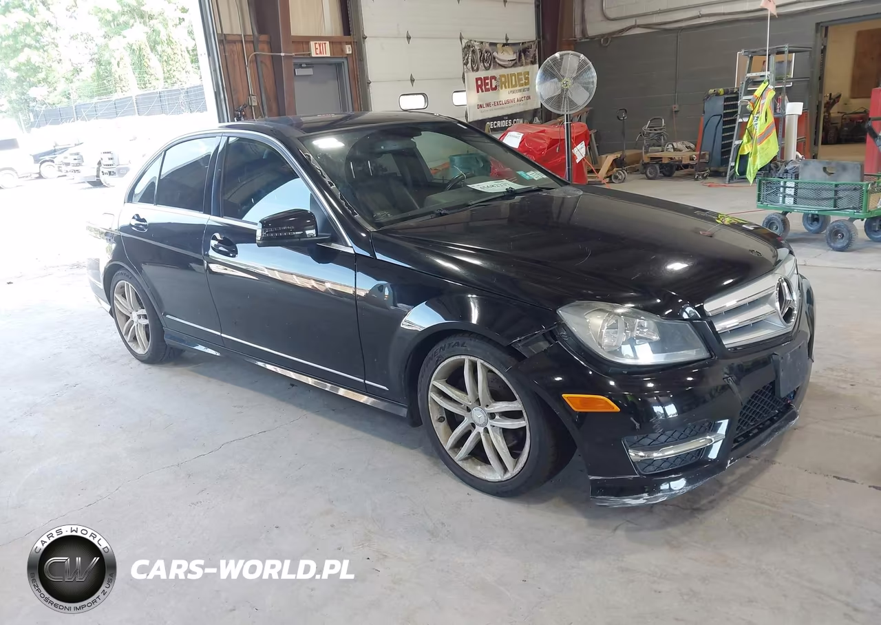 2012 Mercedes-Benz C 300 Sport 4Matic VIN:WDDGF8BB8CA616687 - 1