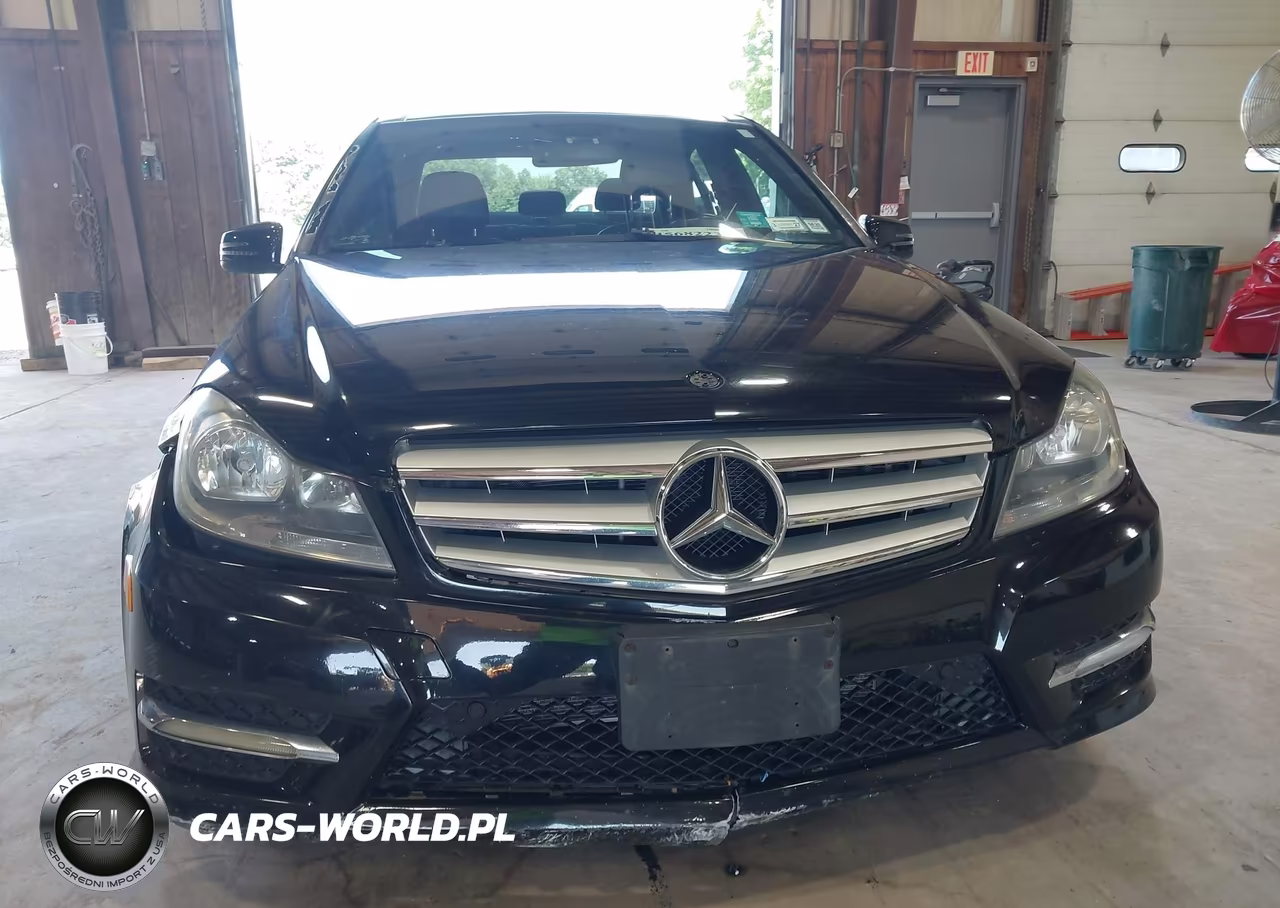 2012 Mercedes-Benz C 300 Sport 4Matic VIN:WDDGF8BB8CA616687 - 6