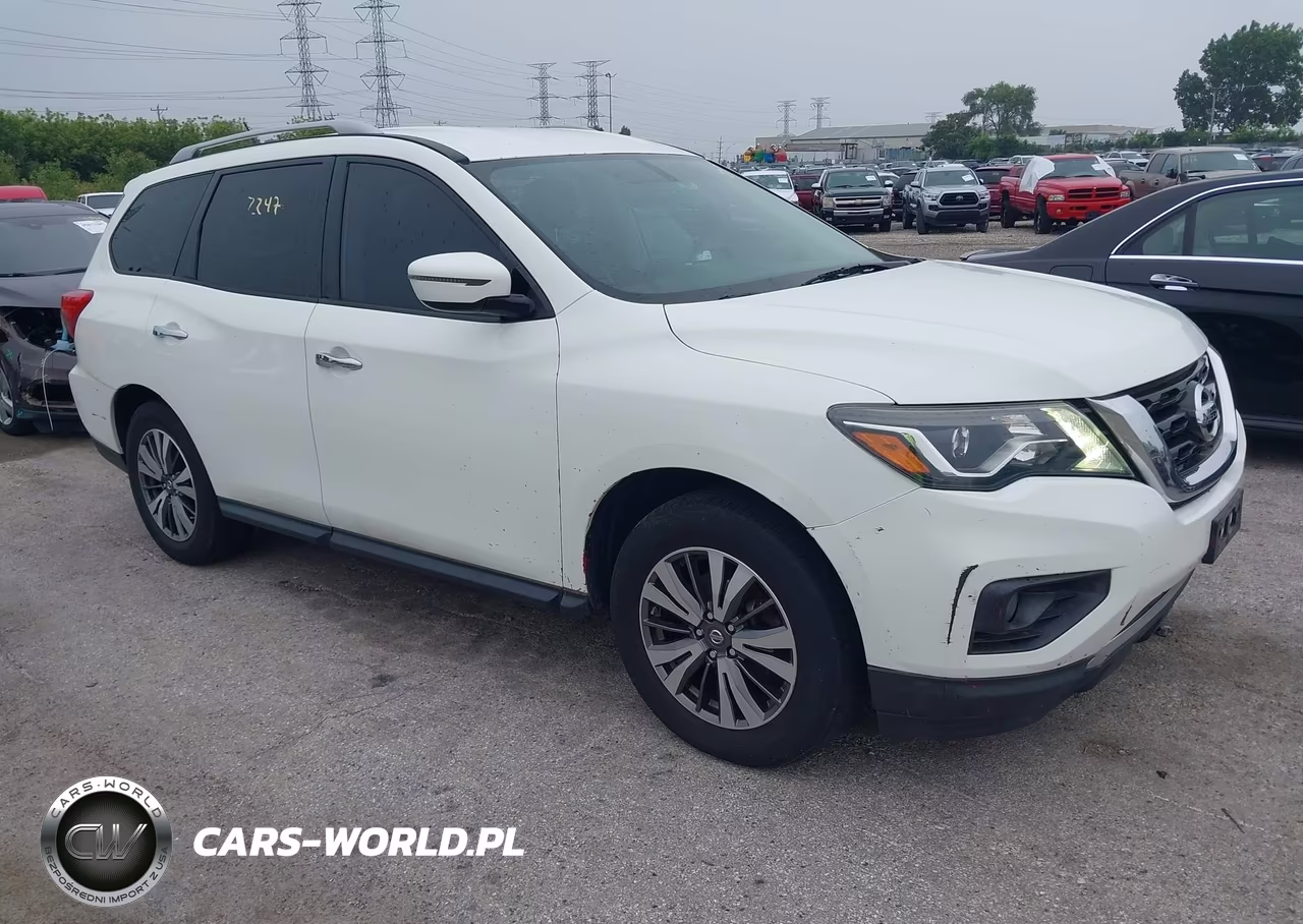 2017 Nissan Pathfinder Sv