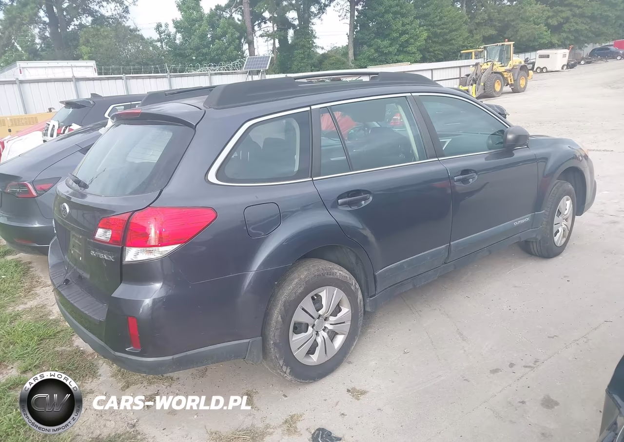 2013 Subaru Outback 2.5I VIN:4S4BRCAC5D3216547 - 4