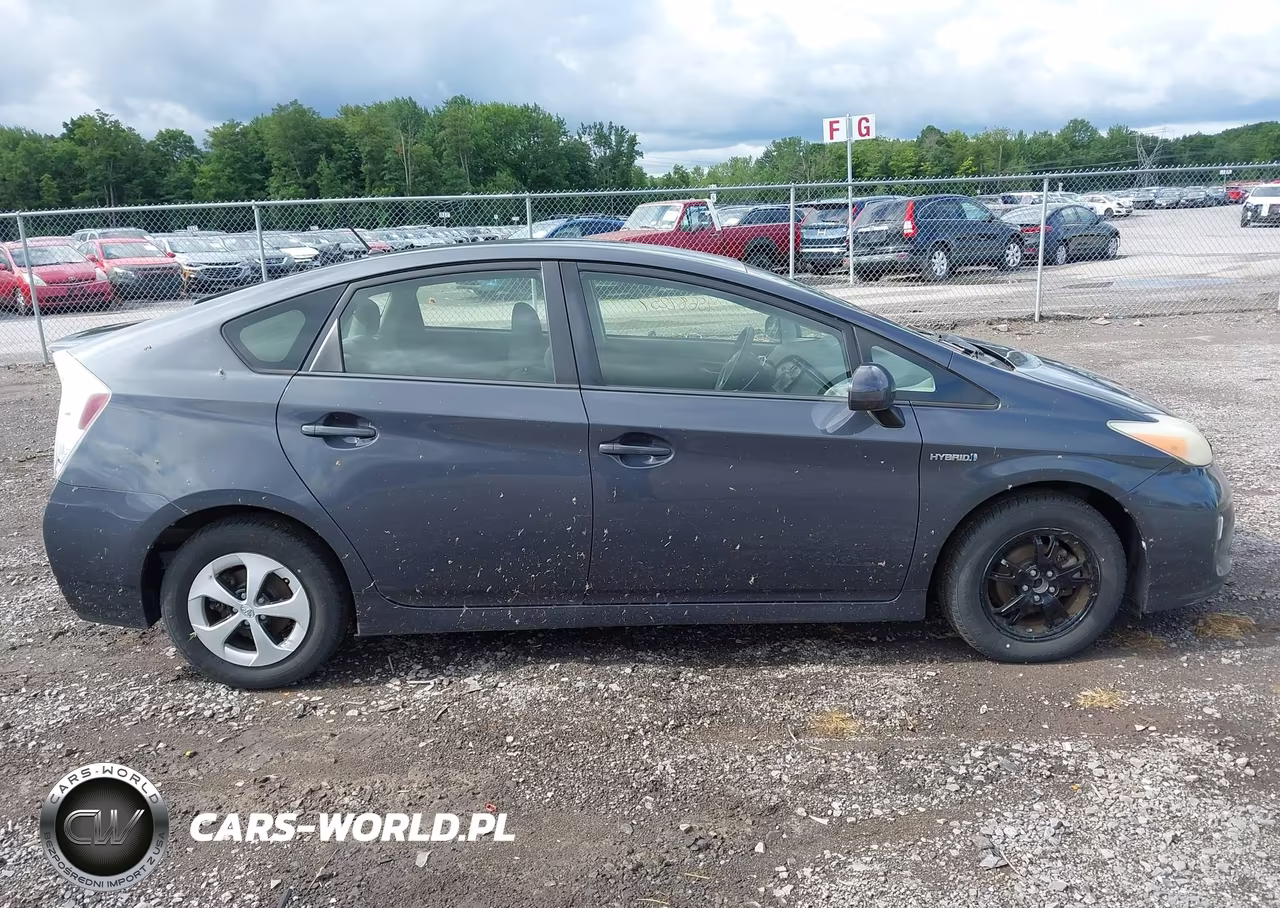 2012 Toyota Prius Two VIN:JTDKN3DU6C1528990 - 13
