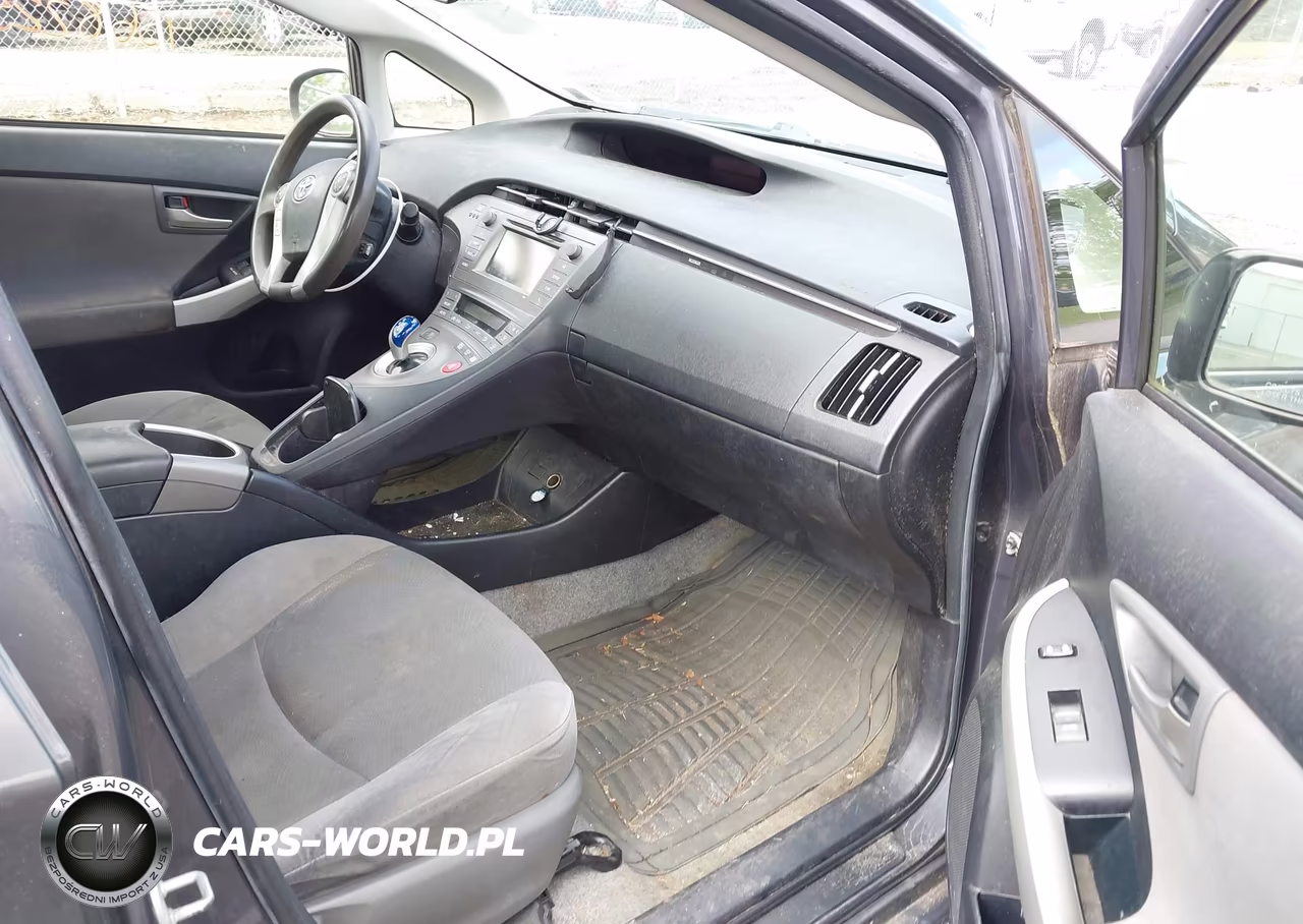 2012 Toyota Prius Two VIN:JTDKN3DU6C1528990 - 5
