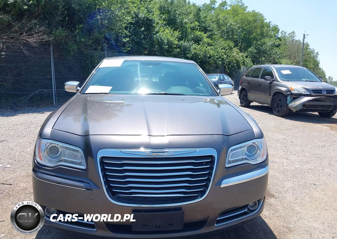 2014 Chrysler 300C VIN:2C3CCAEG5EH301807 - 13