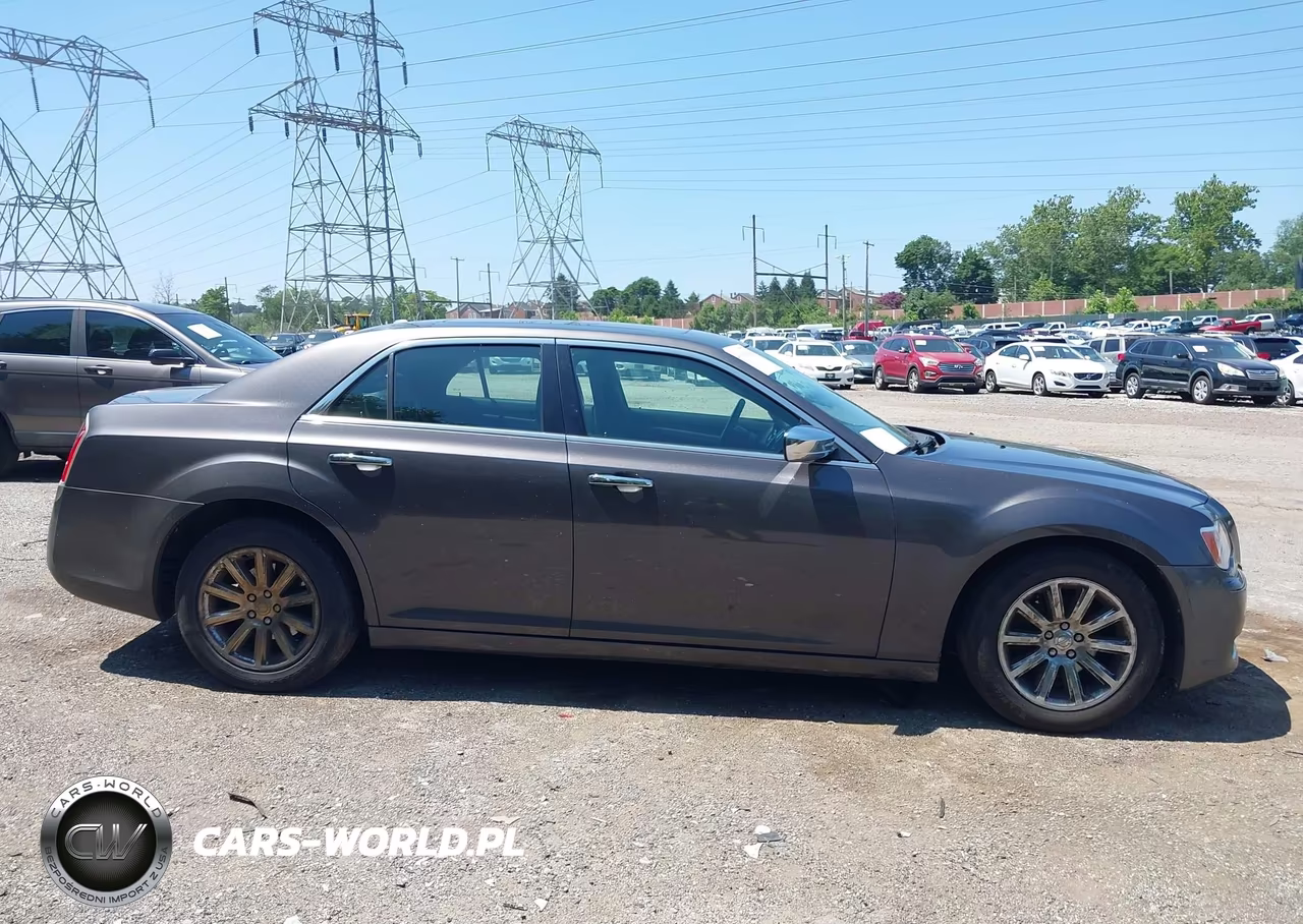 2014 Chrysler 300C VIN:2C3CCAEG5EH301807 - 14