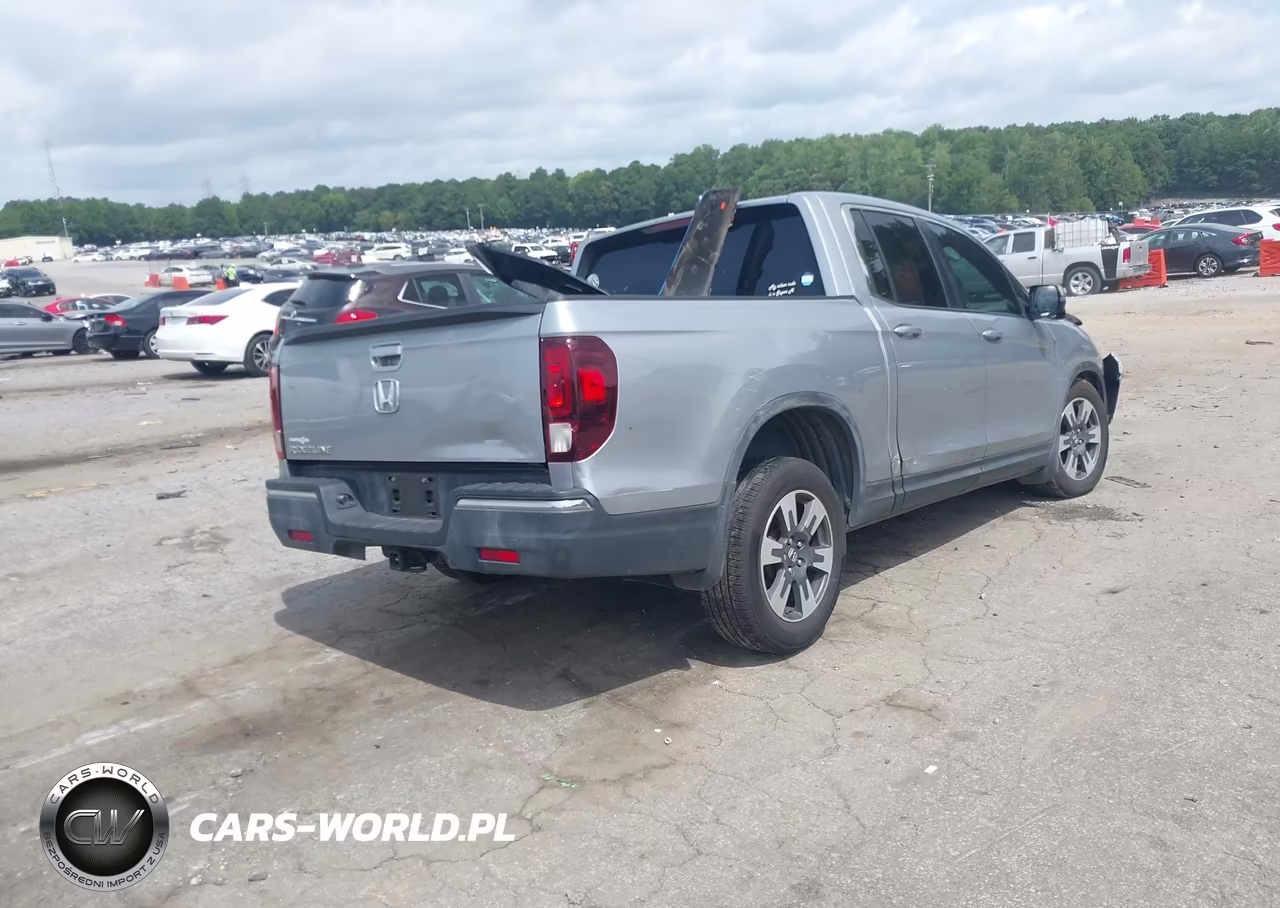 2017 Honda Ridgeline Rtl-T VIN:5FPYK2F61HB005863 - 4