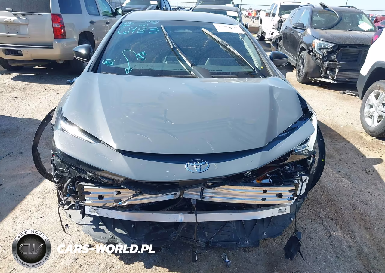 2025 Toyota Prius Plug-In Hybrid Se VIN:JTDACACU6S3046983 - 12