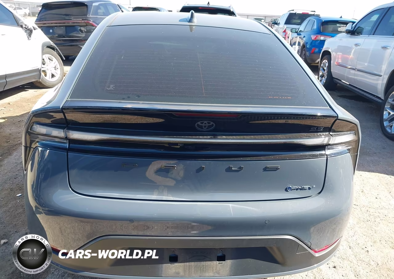 2025 Toyota Prius Plug-In Hybrid Se VIN:JTDACACU6S3046983 - 17