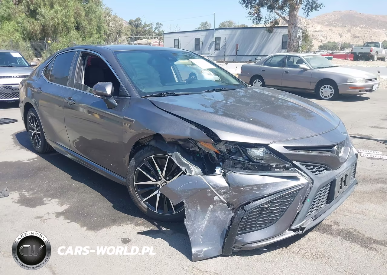 2021 Toyota Camry Se – zdjęcie 1 z 17