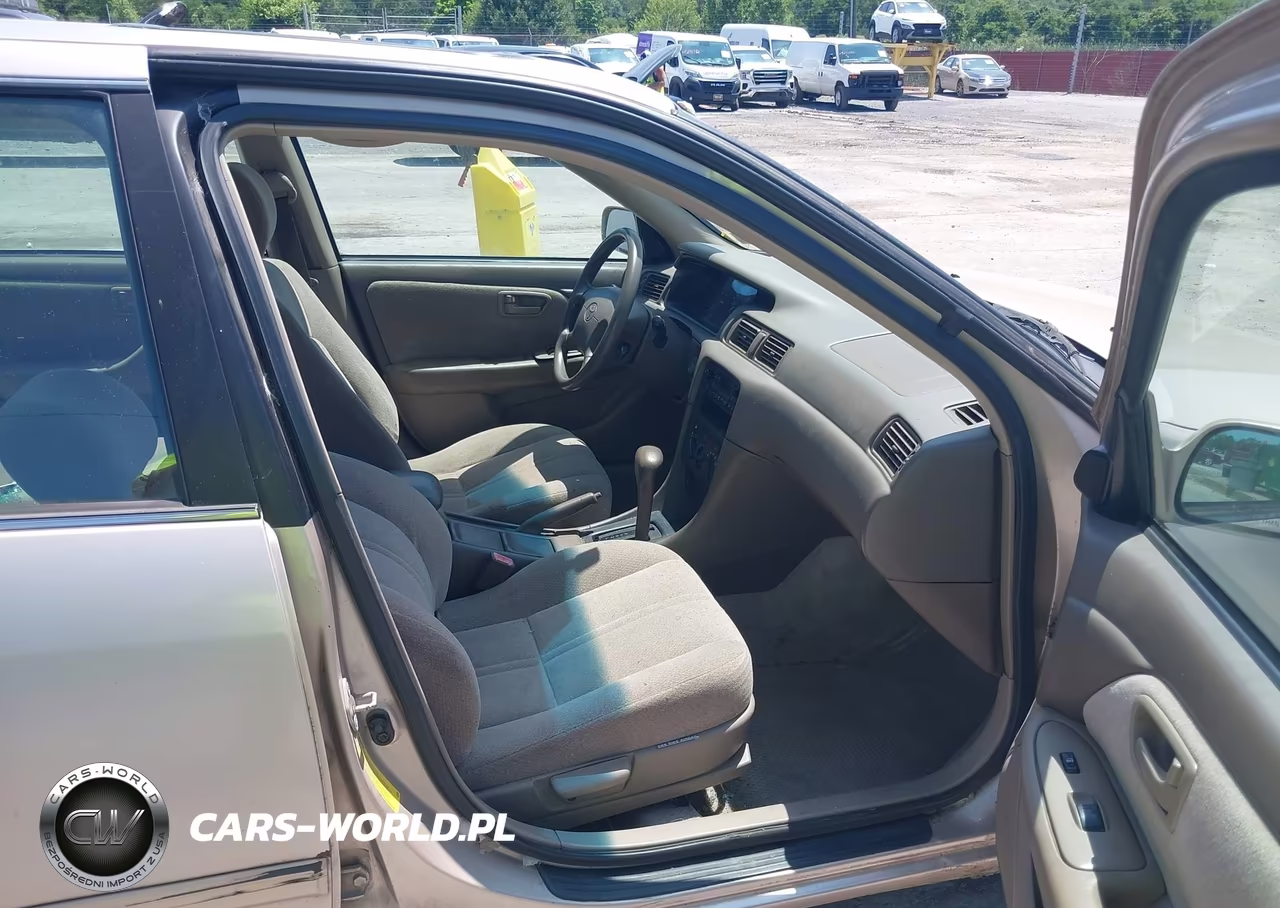 2001 Toyota Camry Le VIN:4T1BG28K91U086761 - 5