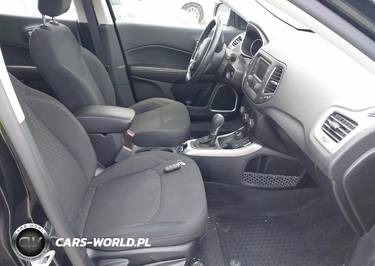2018 Jeep Compass Sport 4X4 VIN:3C4NJDAB4JT200684 - 5