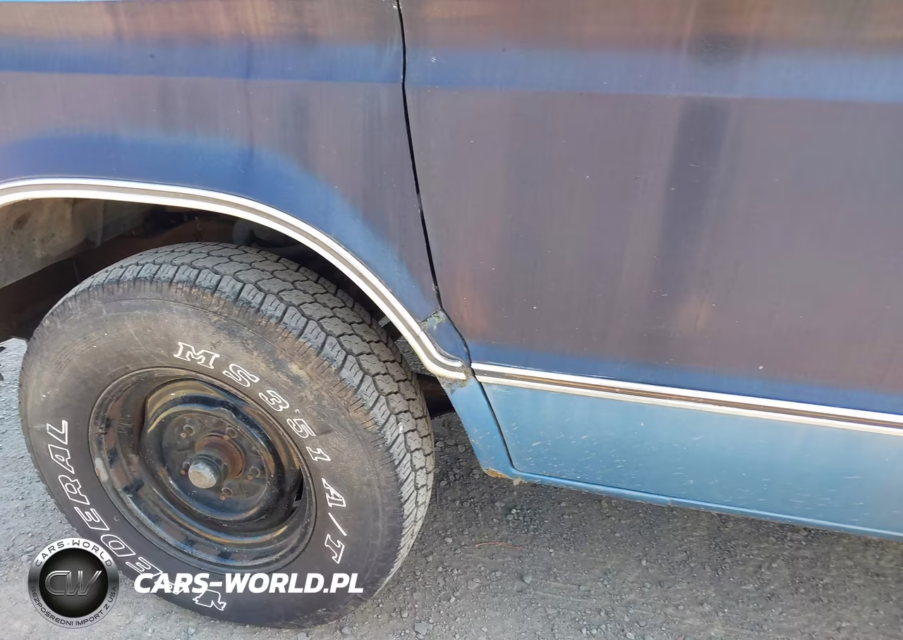 1985 Ford Econoline E150 VIN:1FMEE11Y4FHA81821 - 13