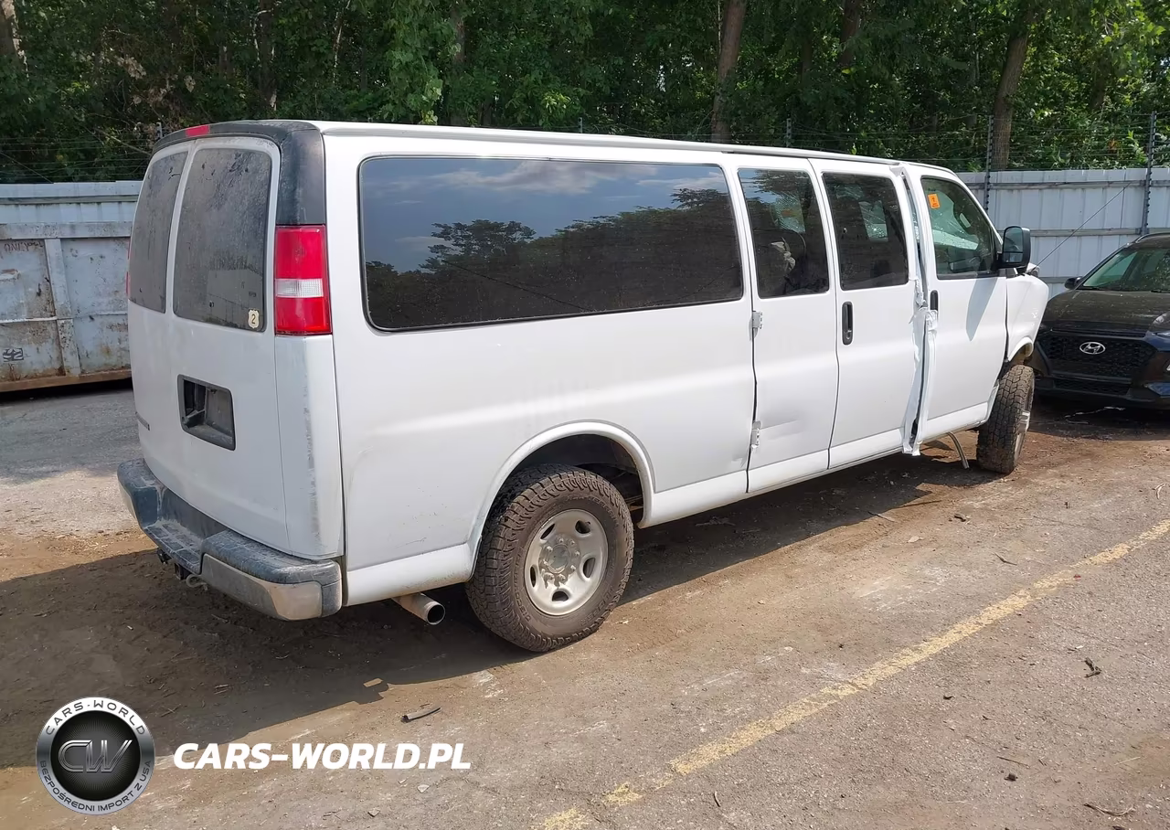 2020 Chevrolet Express Passenger Rwd 3500 Extended Wheelbase Lt VIN:1GAZGPFG4L1189064 - 4