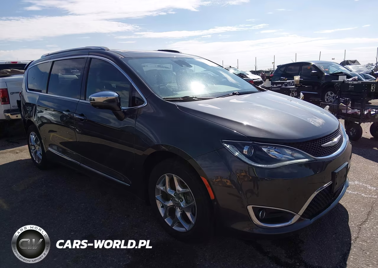 2018 Chrysler Pacifica Limited VIN:2C4RC1GG3JR109079 - 1