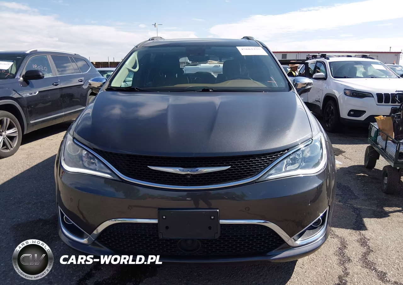 2018 Chrysler Pacifica Limited VIN:2C4RC1GG3JR109079 - 12