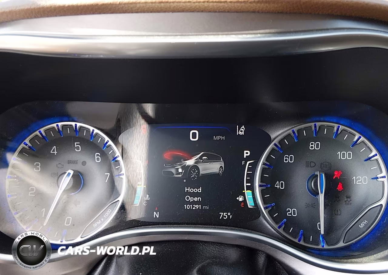 2018 Chrysler Pacifica Limited VIN:2C4RC1GG3JR109079 - 7